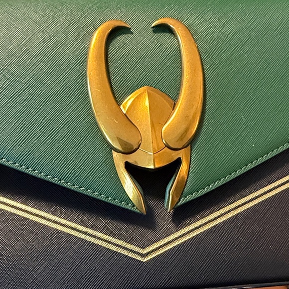 Loungefly Disney Marvel Loki hardware crossbody bag faux leather green/black - Picture 3 of 7